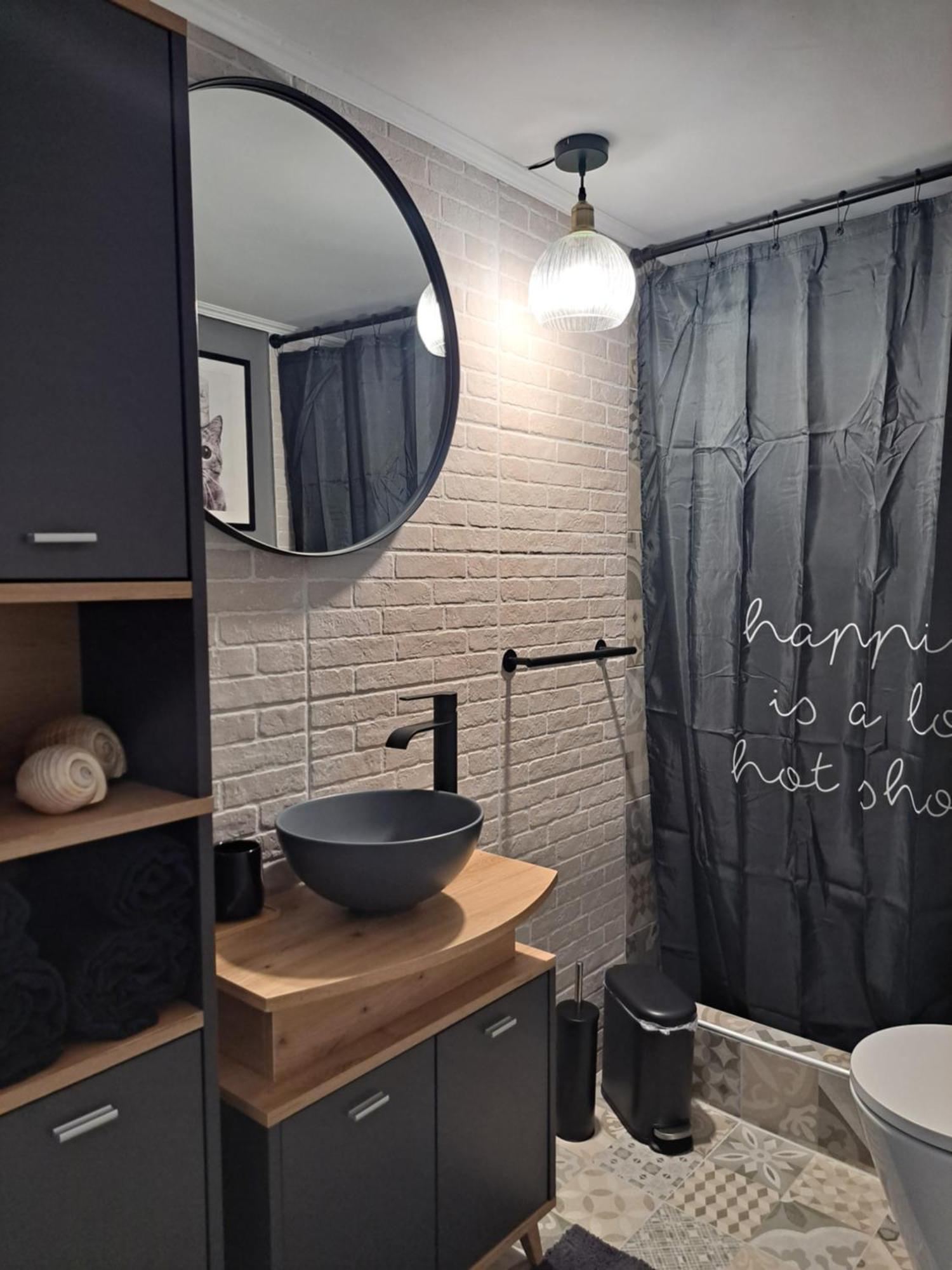 Stylish City Center Apartment سيرس المظهر الخارجي الصورة