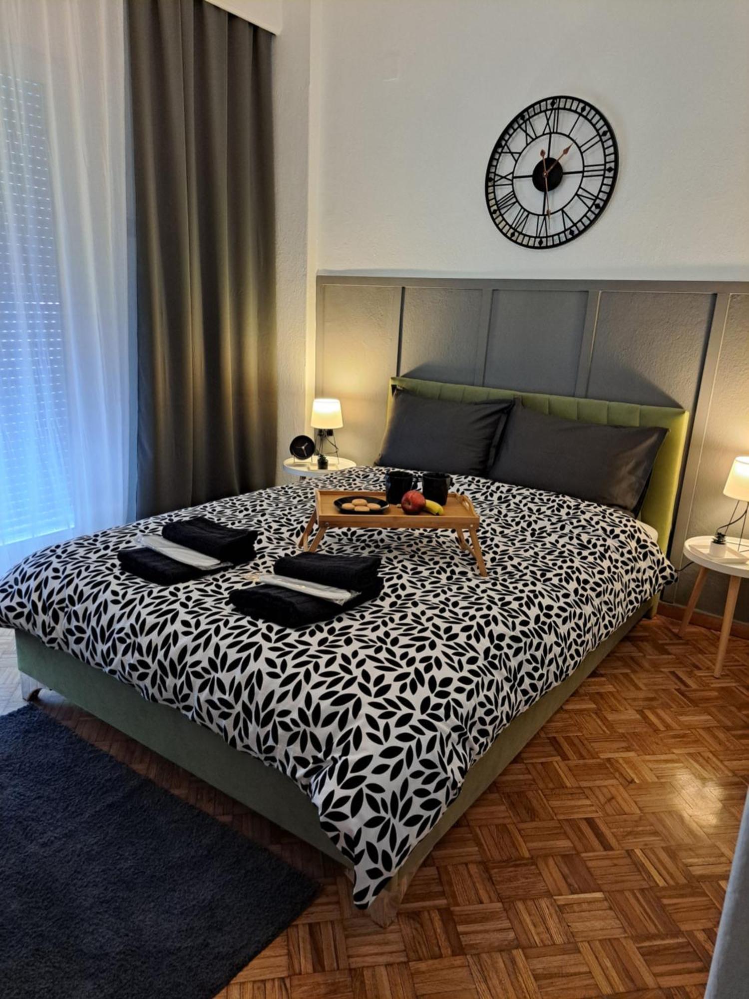 Stylish City Center Apartment سيرس المظهر الخارجي الصورة