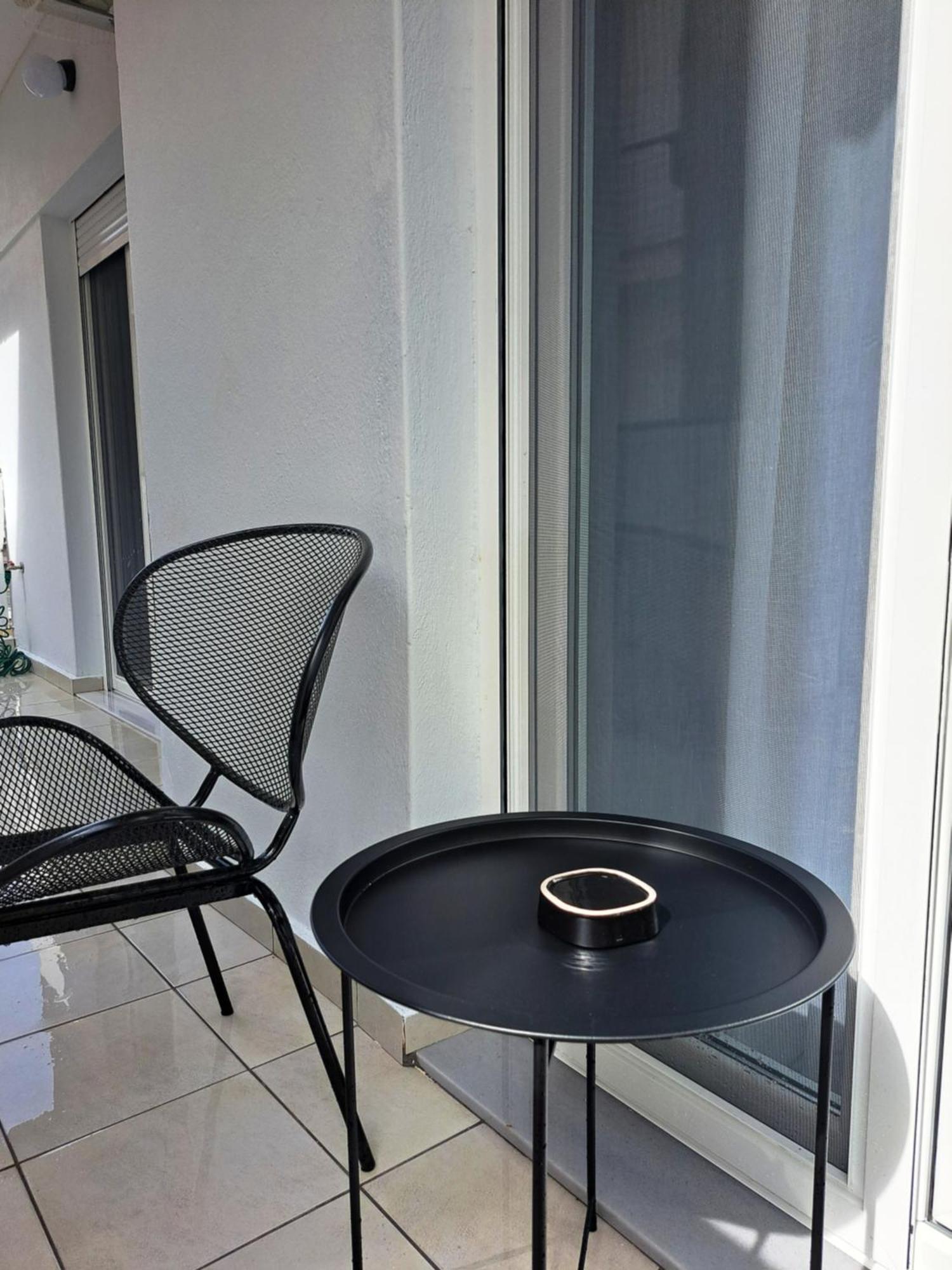 Stylish City Center Apartment سيرس المظهر الخارجي الصورة