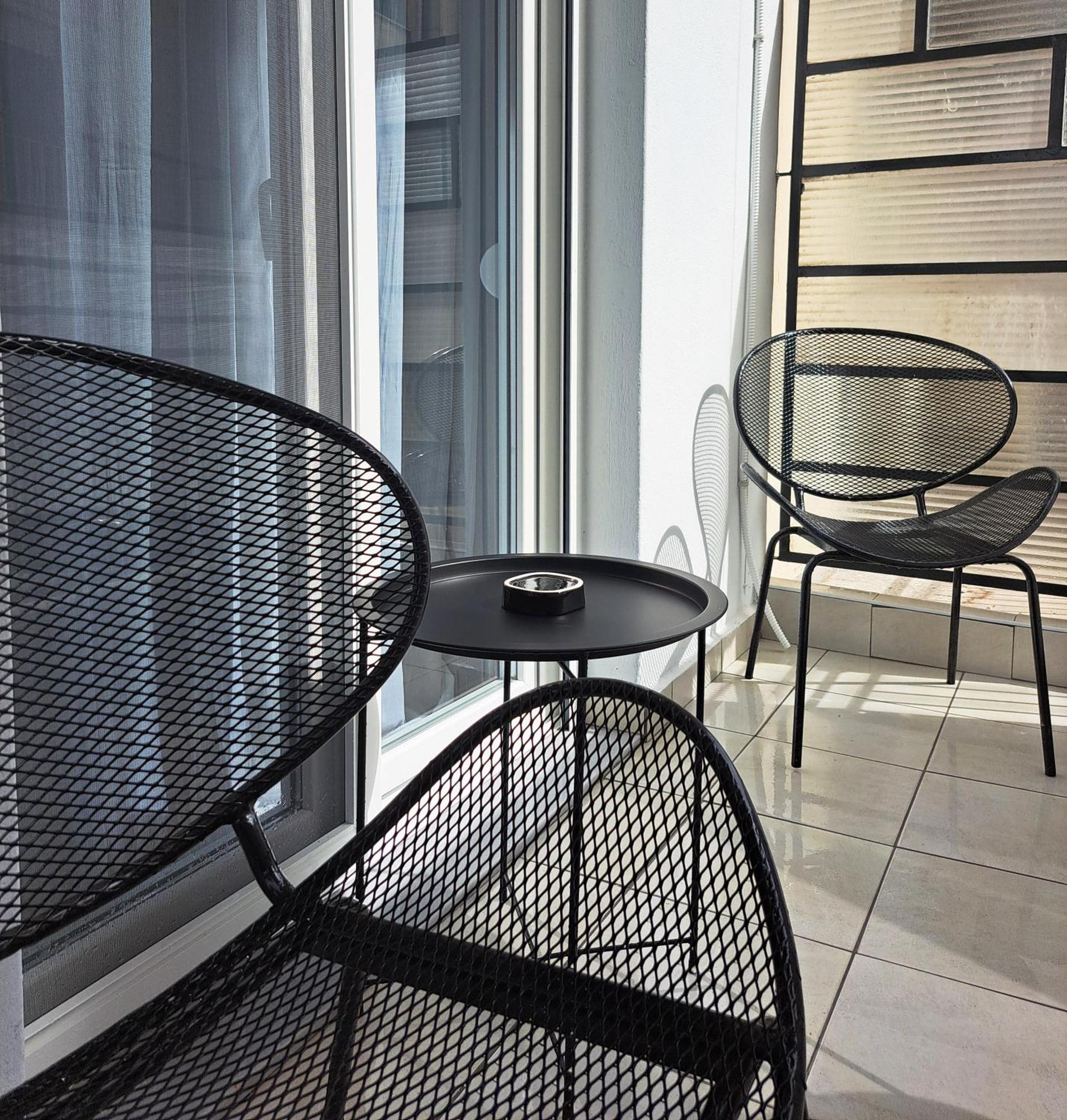 Stylish City Center Apartment سيرس المظهر الخارجي الصورة