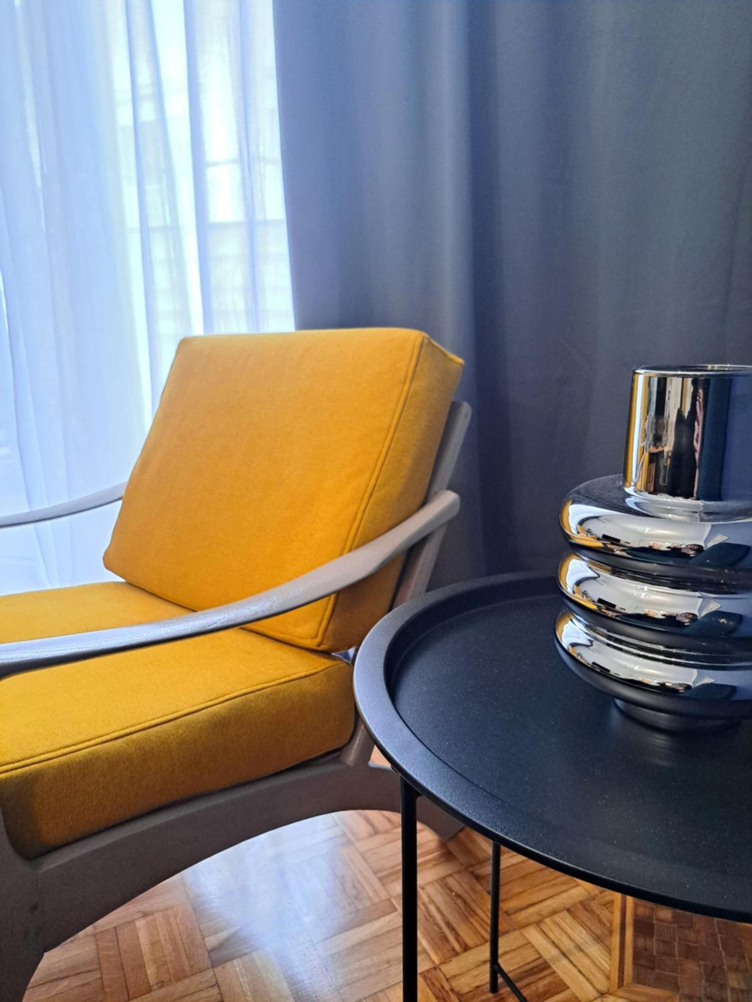 Stylish City Center Apartment سيرس المظهر الخارجي الصورة